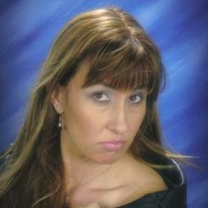 Meet your Posher, Caroline